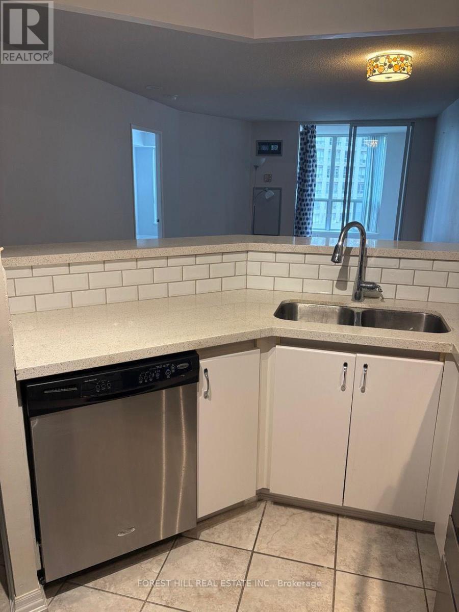 1303 - 24 Wellesley Street W, Toronto, Ontario  M4Y 2X6 - Photo 6 - C13708210