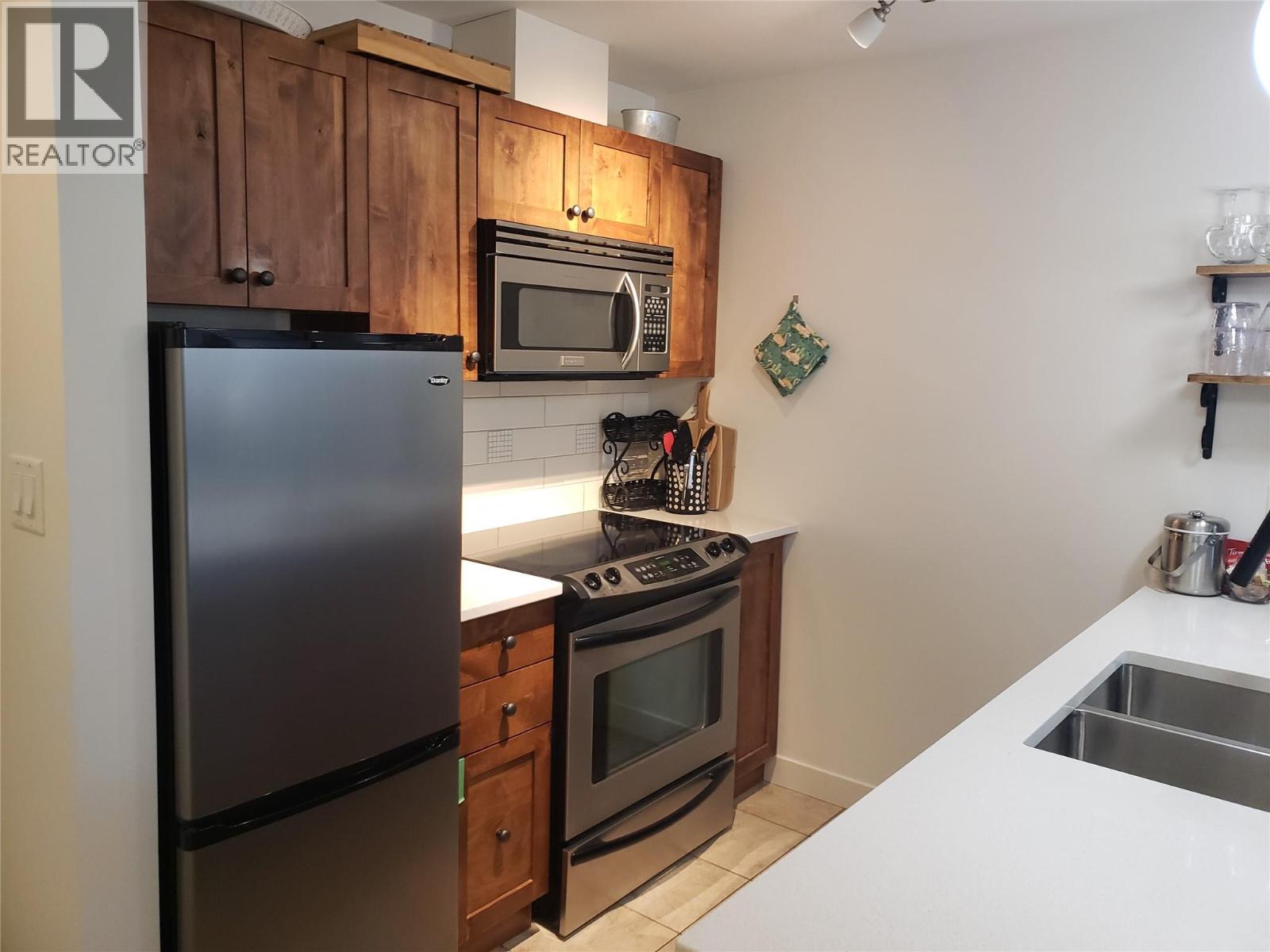 4200 Lakeshore Drive Unit# 329, Osoyoos, British Columbia  V0H 1V6 - Photo 4 - 10398550