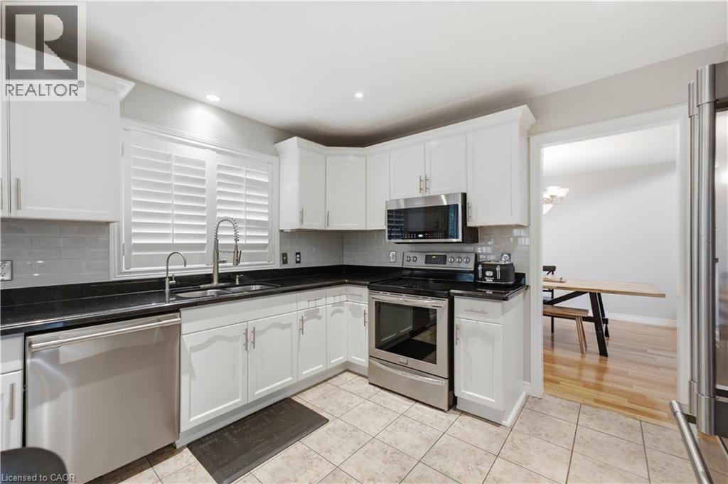 11 Maynard Street, Hamilton, Ontario  L9B 1A9 - Photo 11 - 40846402