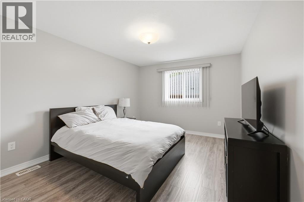 11 Maynard Street, Hamilton, Ontario  L9B 1A9 - Photo 26 - 40846402