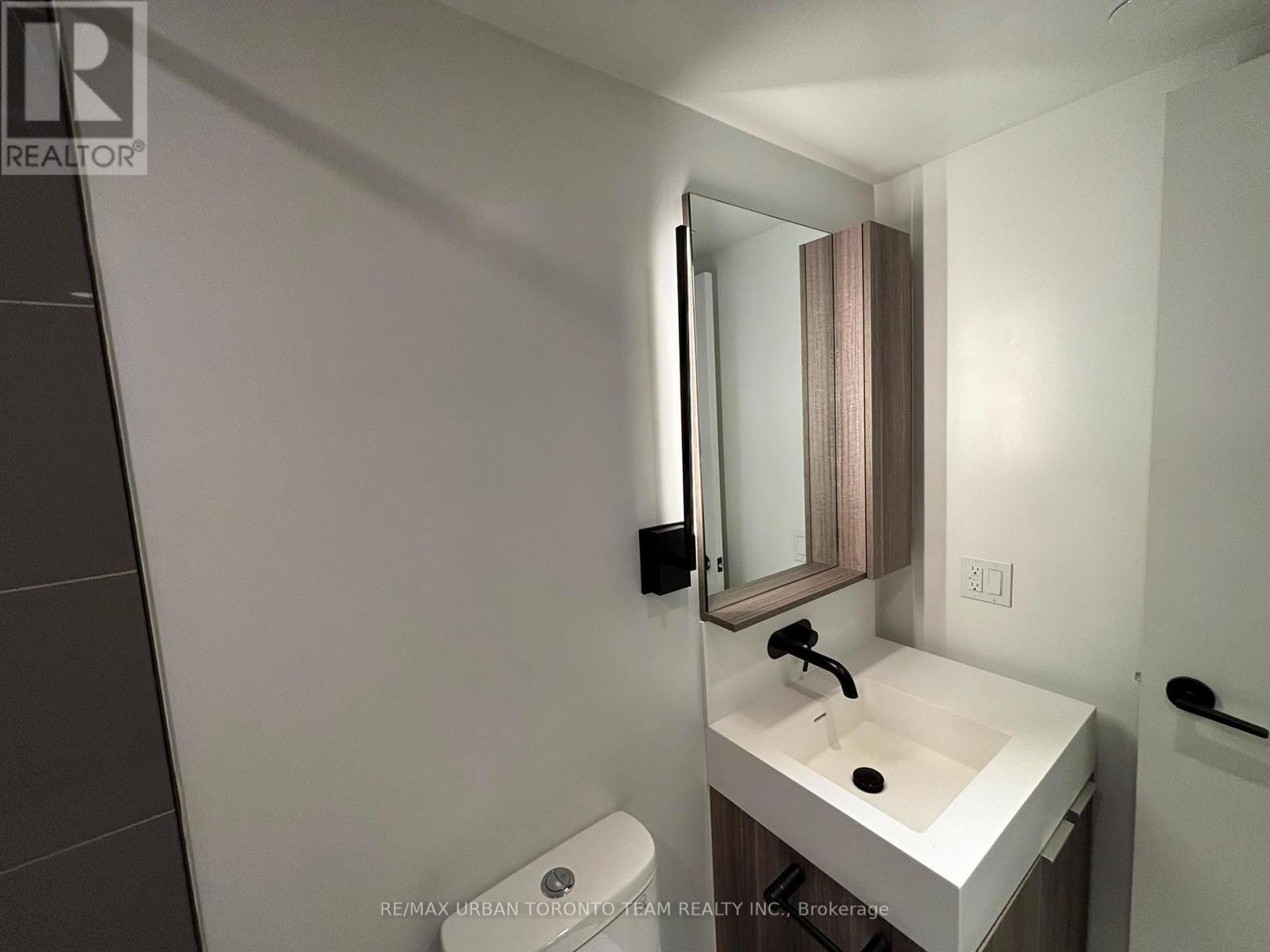213 - 127 Broadway Avenue, Toronto (Mount Pleasant West), Ontario  M4P 1V4 - Photo 9 - C13708288