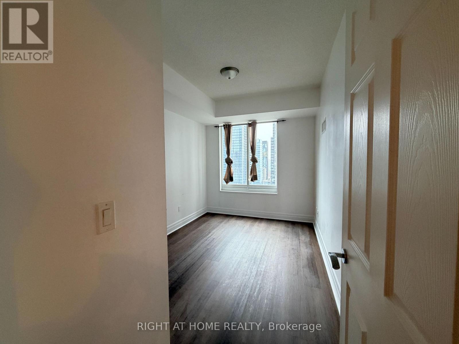 1903 - 35 Balmuto Street, Toronto (Bay Street Corridor), Ontario  M4Y 0A3 - Photo 13 - C13708296