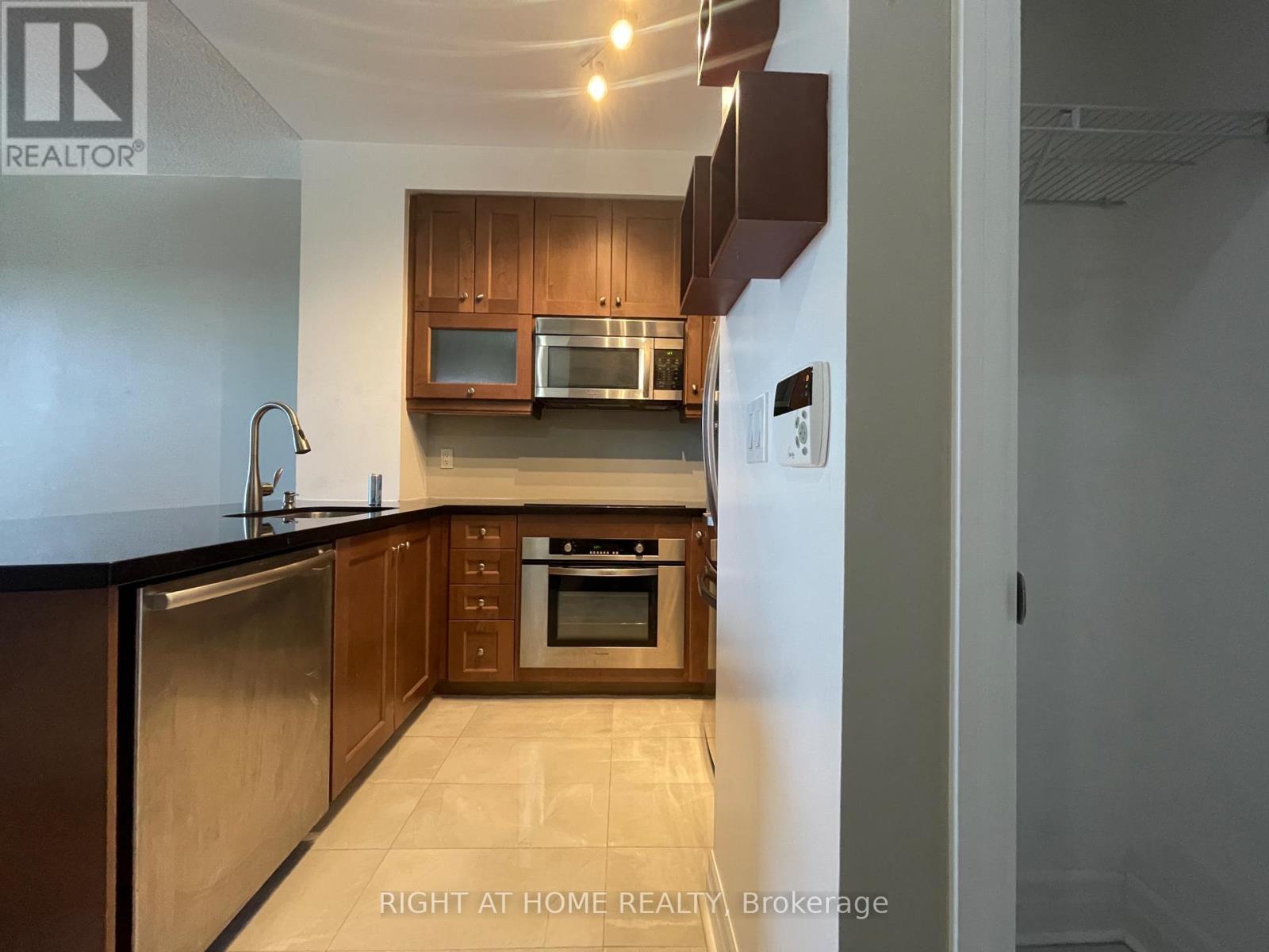 1903 - 35 Balmuto Street, Toronto (Bay Street Corridor), Ontario  M4Y 0A3 - Photo 17 - C13708296