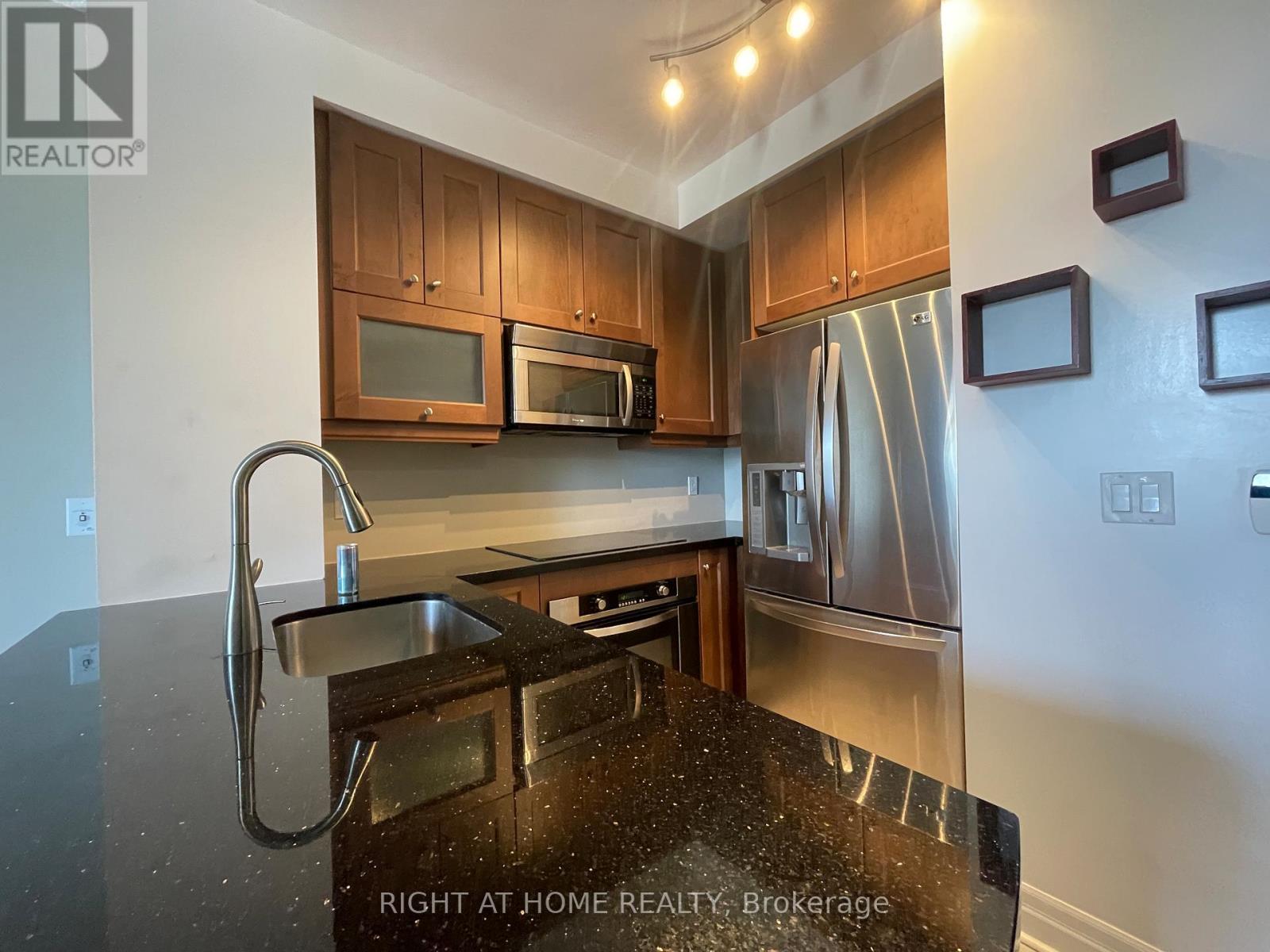 1903 - 35 Balmuto Street, Toronto (Bay Street Corridor), Ontario  M4Y 0A3 - Photo 7 - C13708296