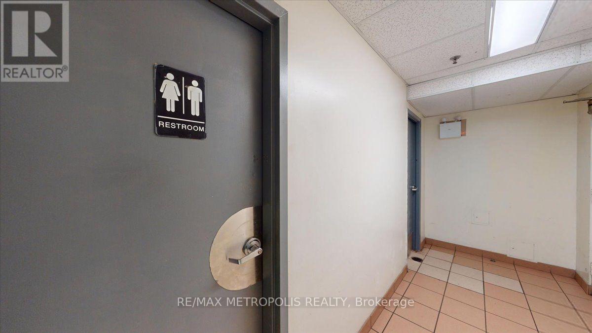 558 Bloor St Street, Toronto, Ontario  M6G 1K1 - Photo 40 - C13708304