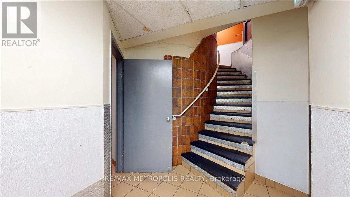 558 Bloor St Street, Toronto, Ontario  M6G 1K1 - Photo 41 - C13708304