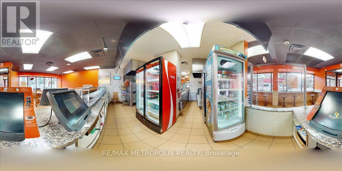 558 Bloor St Street, Toronto, Ontario  M6G 1K1 - Photo 47 - C13708304