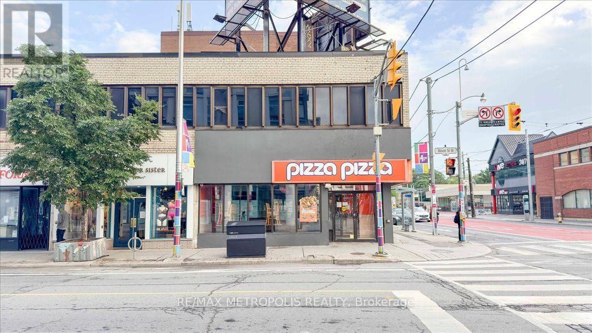 558 Bloor St Street, Toronto, Ontario  M6G 1K1 - Photo 7 - C13708304