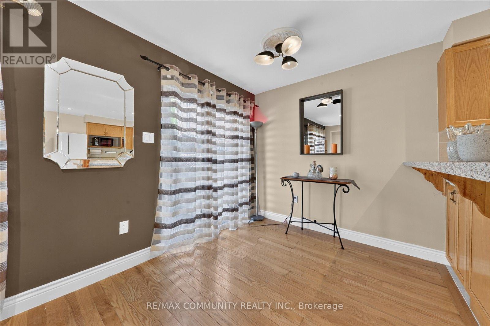 82 Burgess Crescent, Newmarket, Ontario  L3X 2T8 - Photo 13 - N13708300