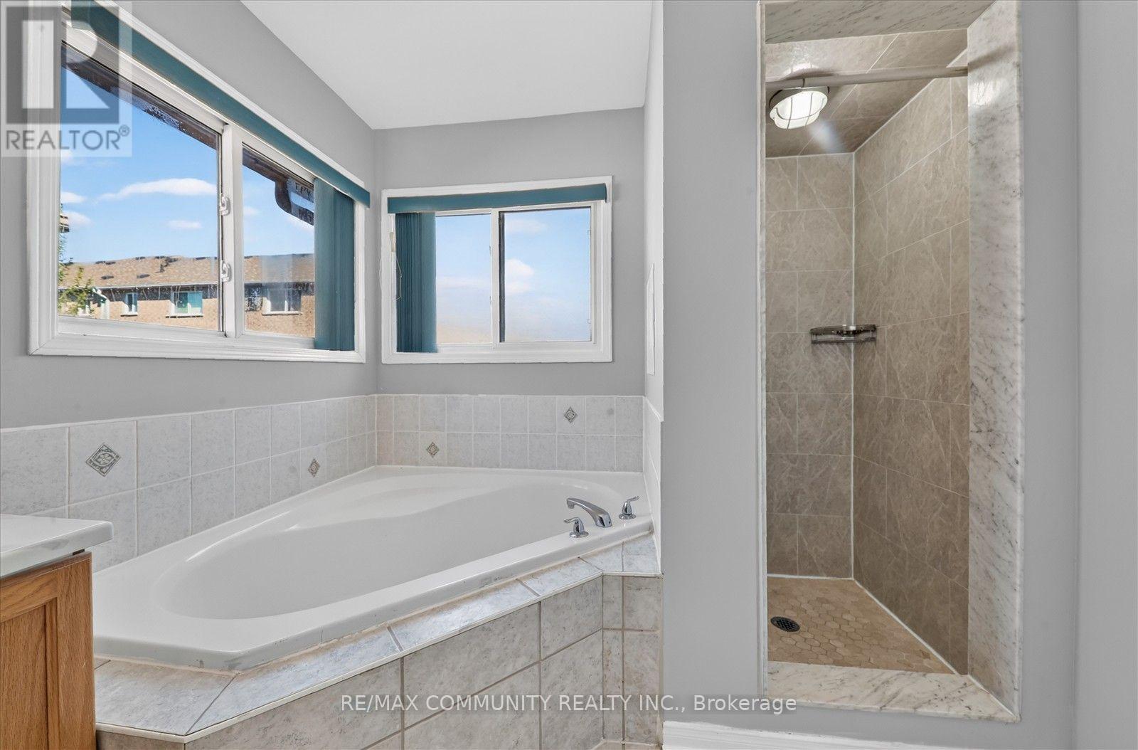 82 Burgess Crescent, Newmarket, Ontario  L3X 2T8 - Photo 23 - N13708300