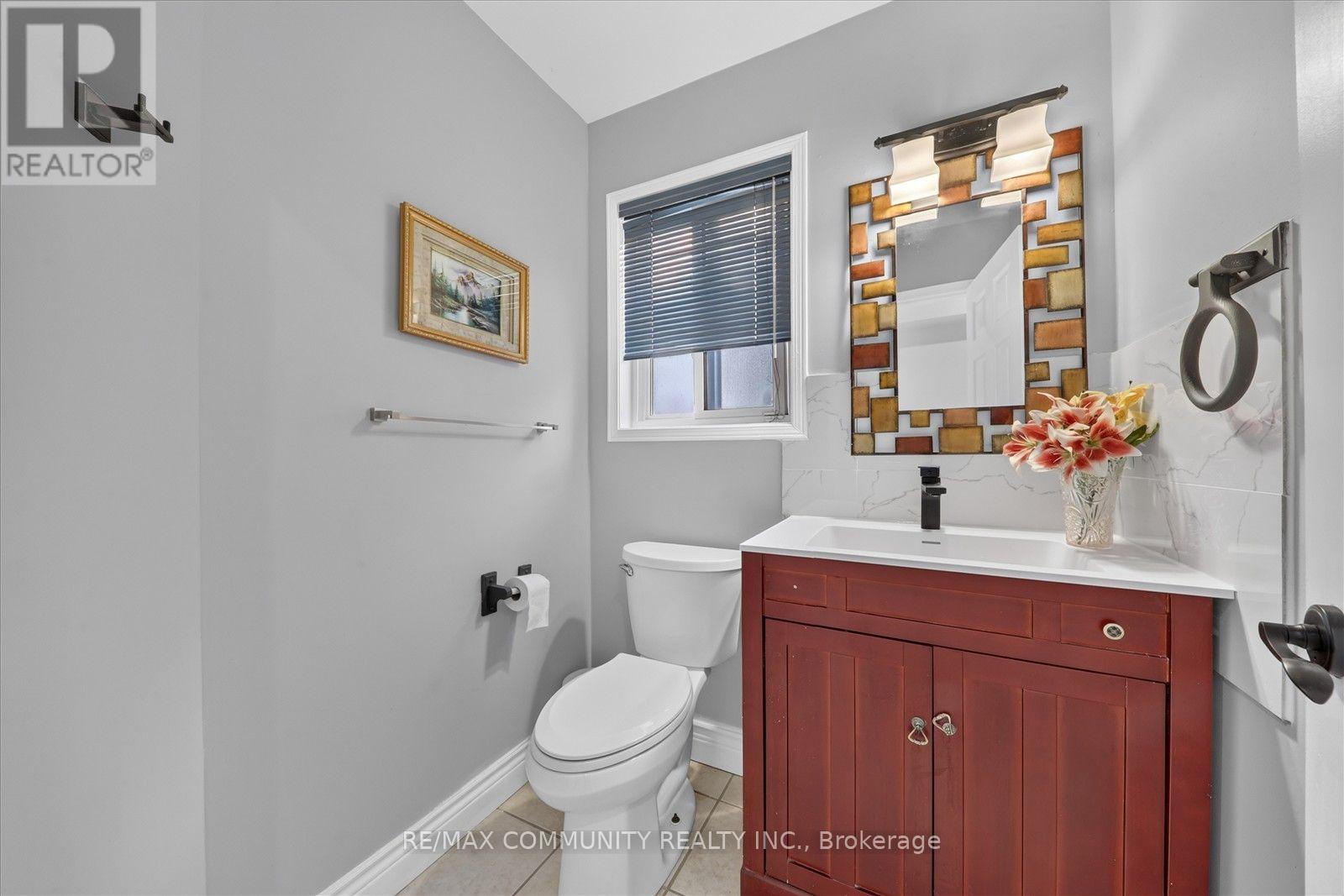 82 Burgess Crescent, Newmarket, Ontario  L3X 2T8 - Photo 6 - N13708300