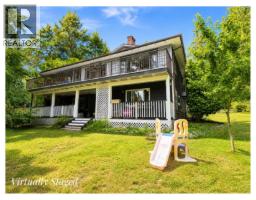 1523 GRANDVIEW ROAD, Gibsons, British Columbia