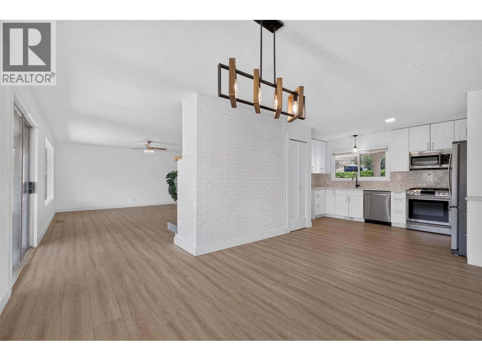 6531 Longacre Drive, Vernon, British Columbia  V1H 1H9 - Photo 13 - 10396241