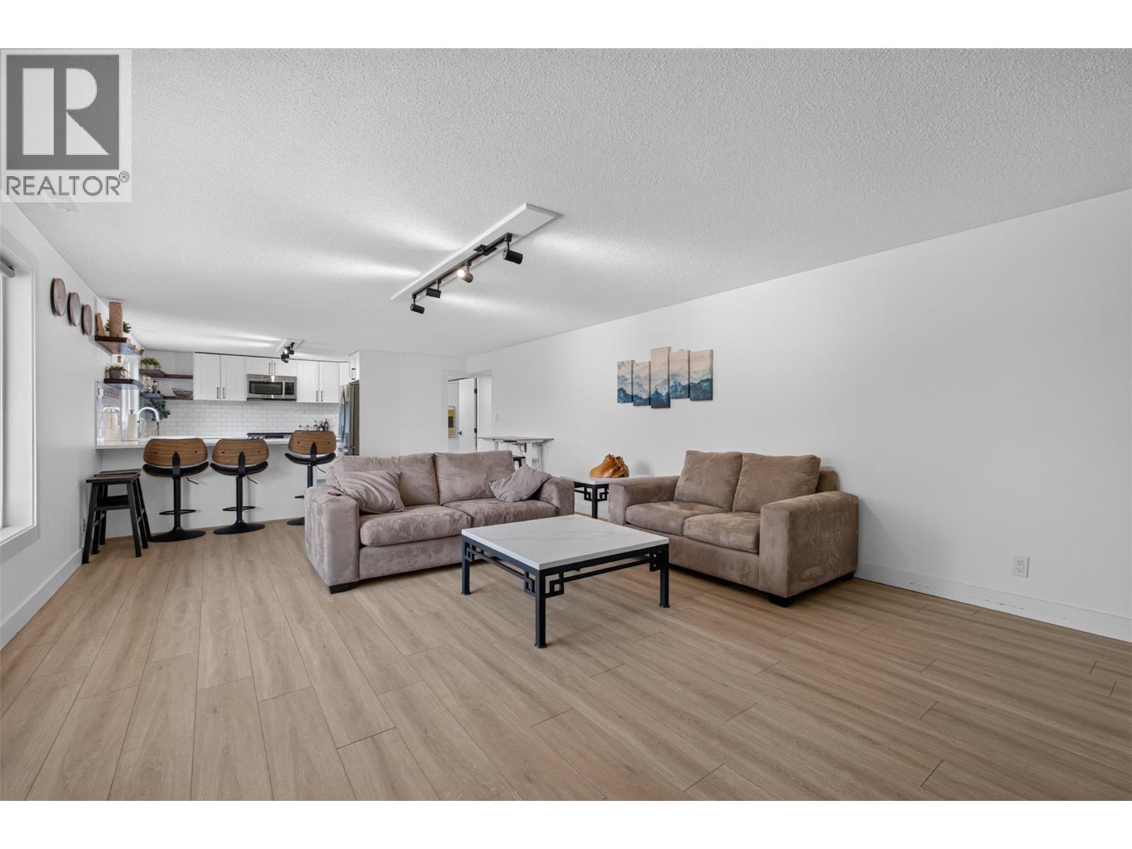 6531 Longacre Drive, Vernon, British Columbia  V1H 1H9 - Photo 29 - 10396241