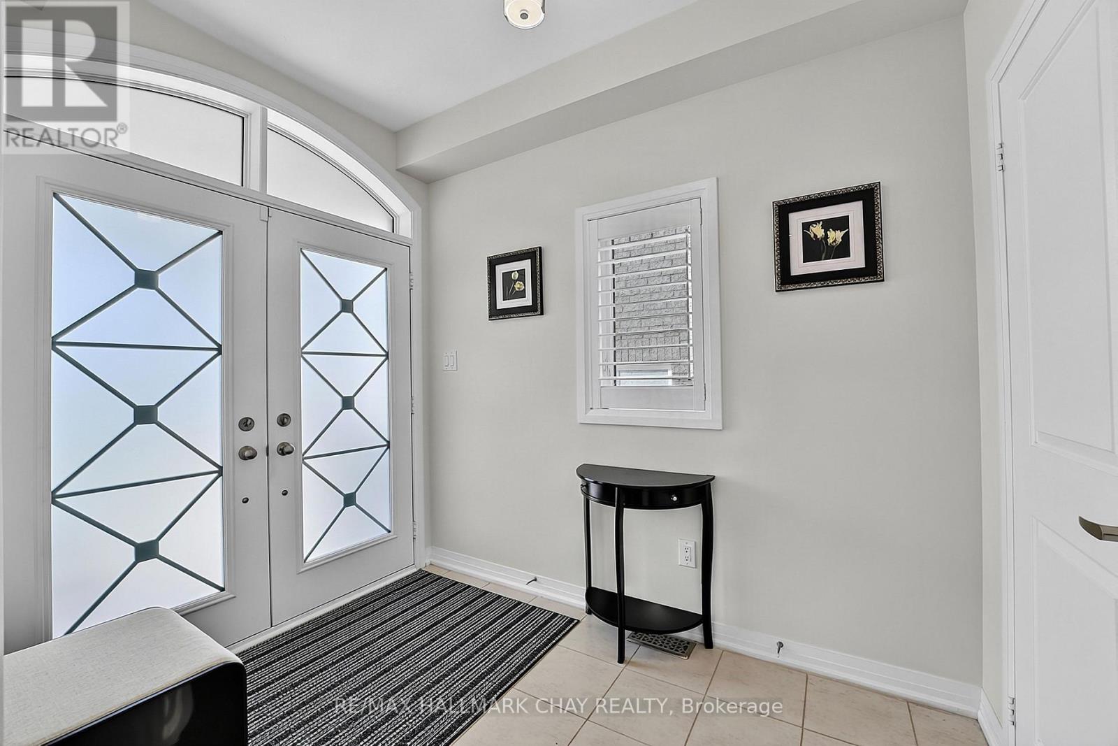 1709 Emberton Way, Innisfil, Ontario  L9S 0N4 - Photo 3 - N13708032