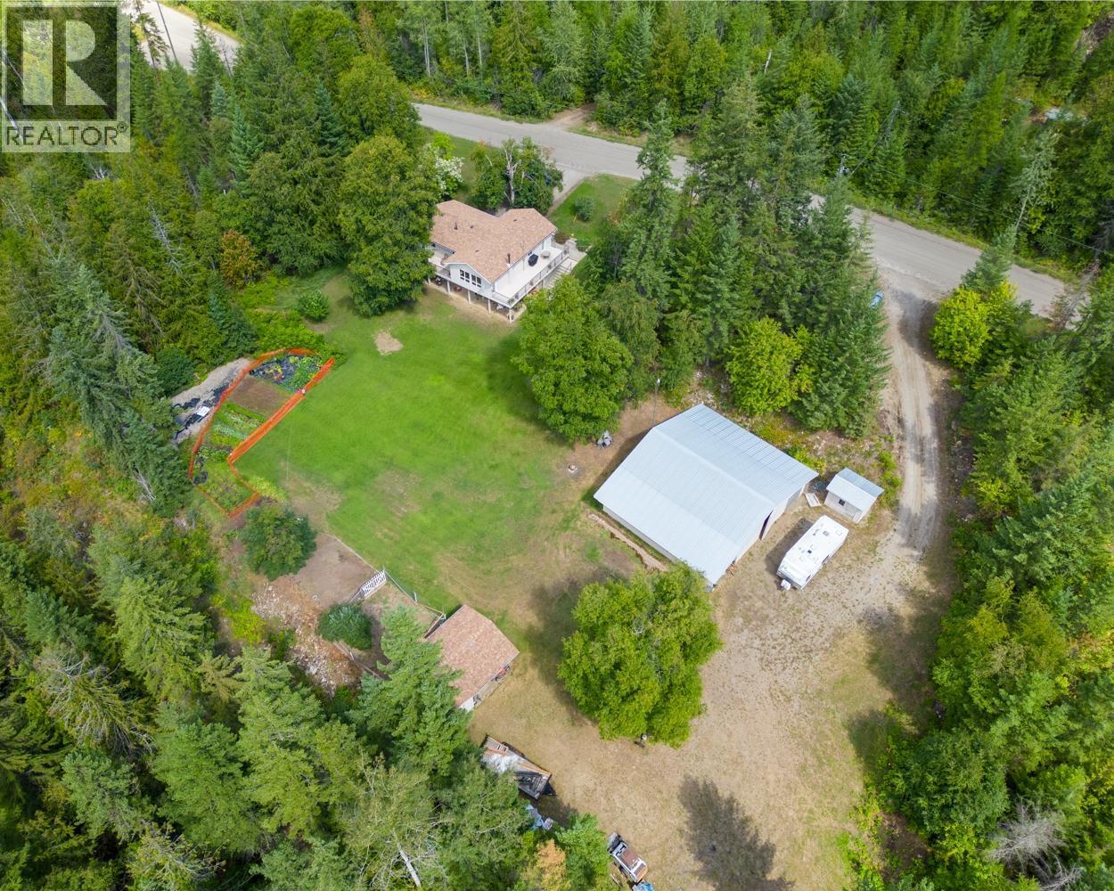 467 Meadow Creek Road, Meadow Creek, British Columbia  V0G 1N0 - Photo 2 - 10383596