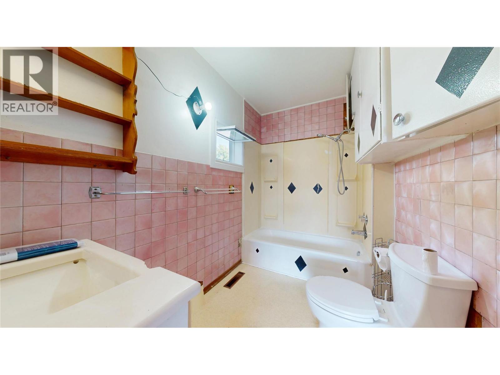 10 14th Avenue S, Cranbrook, British Columbia  V1C 2W8 - Photo 16 - 10398511