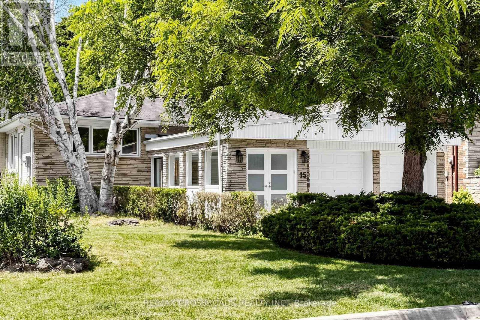 15 ALAMOSA DRIVE, Toronto, Ontario