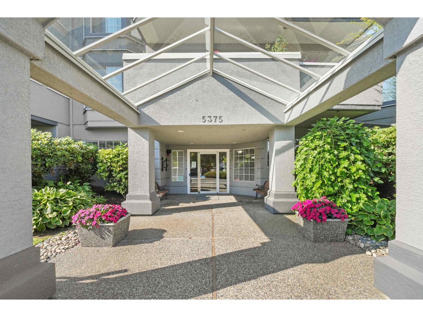 311 5375 205TH STREET, Langley, British Columbia