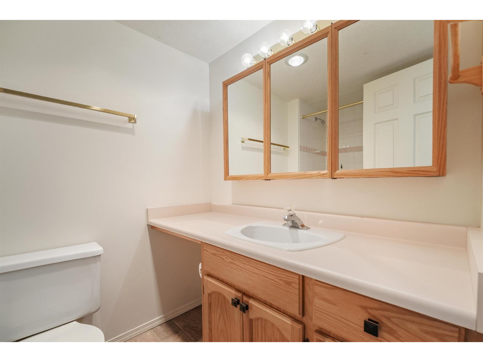 311 5375 205th Street, Langley, British Columbia  V3A 7V7 - Photo 24 - R3157491