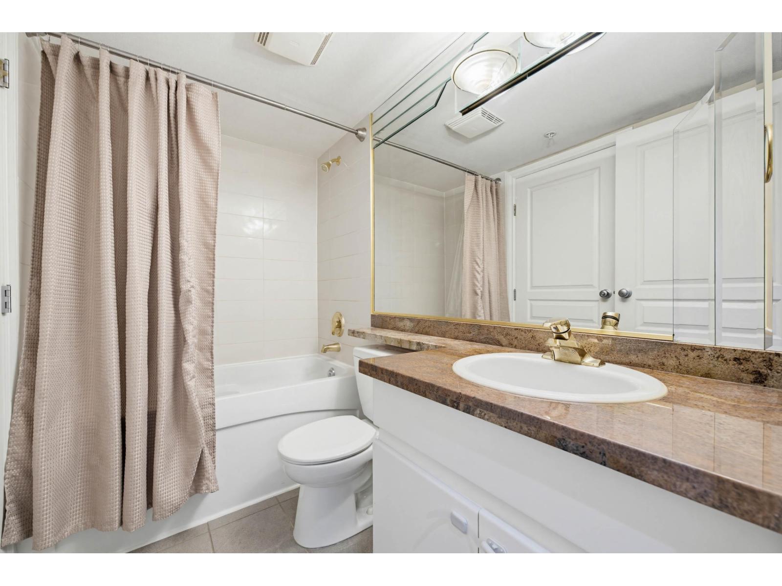 202 8115 121a Street, Surrey, British Columbia  V3W 1J2 - Photo 22 - R3117236