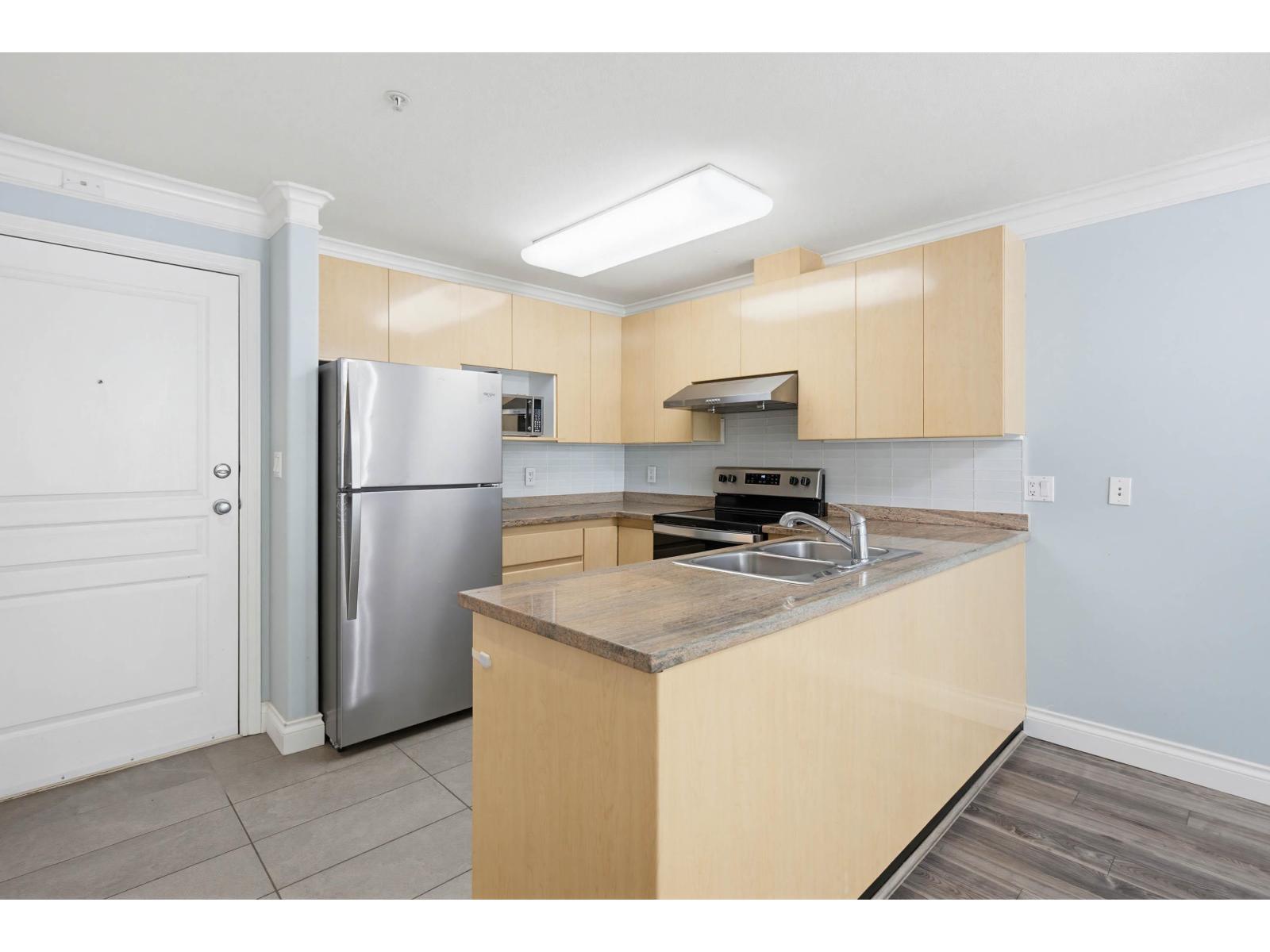 202 8115 121a Street, Surrey, British Columbia  V3W 1J2 - Photo 17 - R3117236