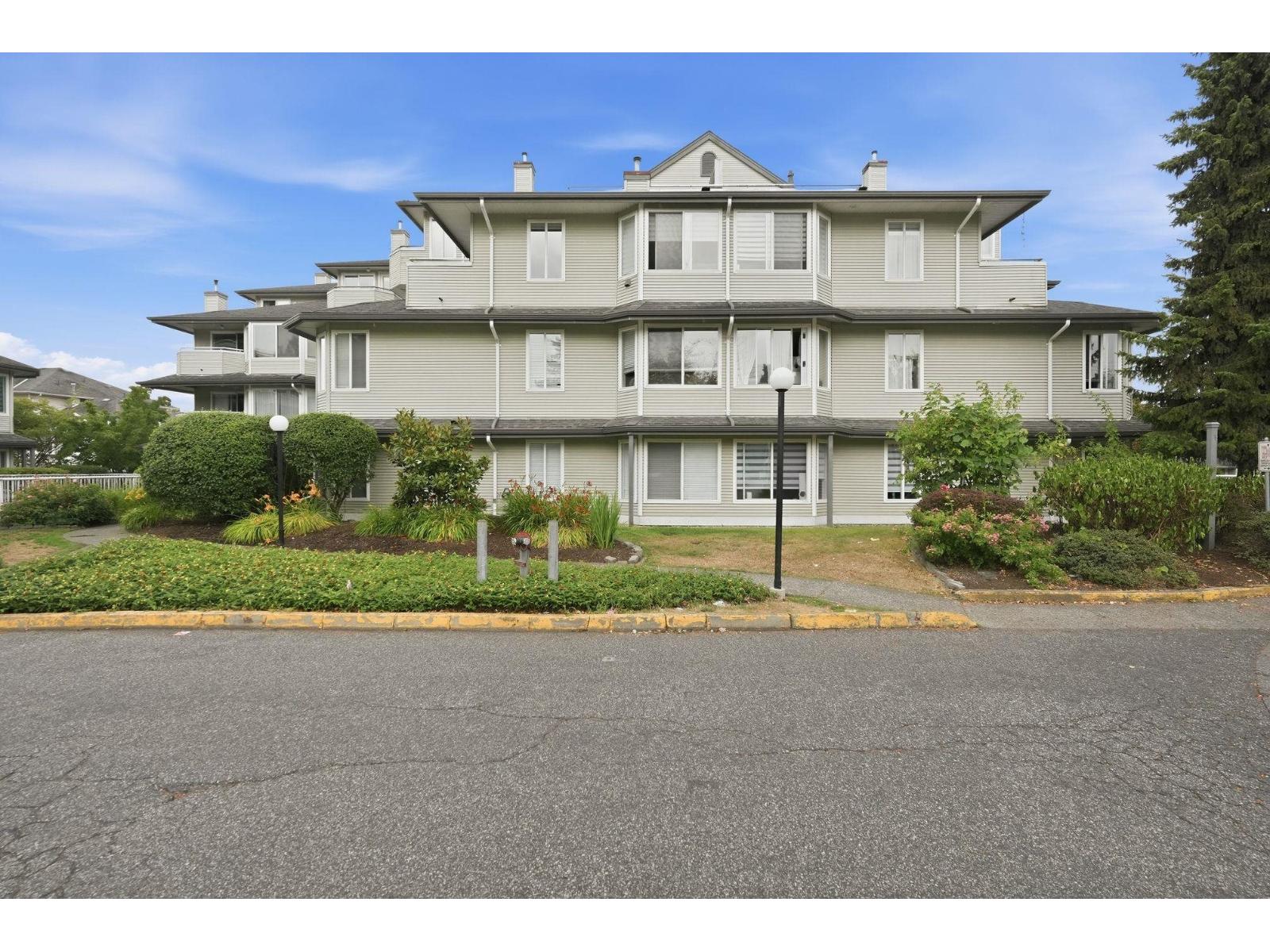 304 12130 80 AVENUE, Surrey, British Columbia