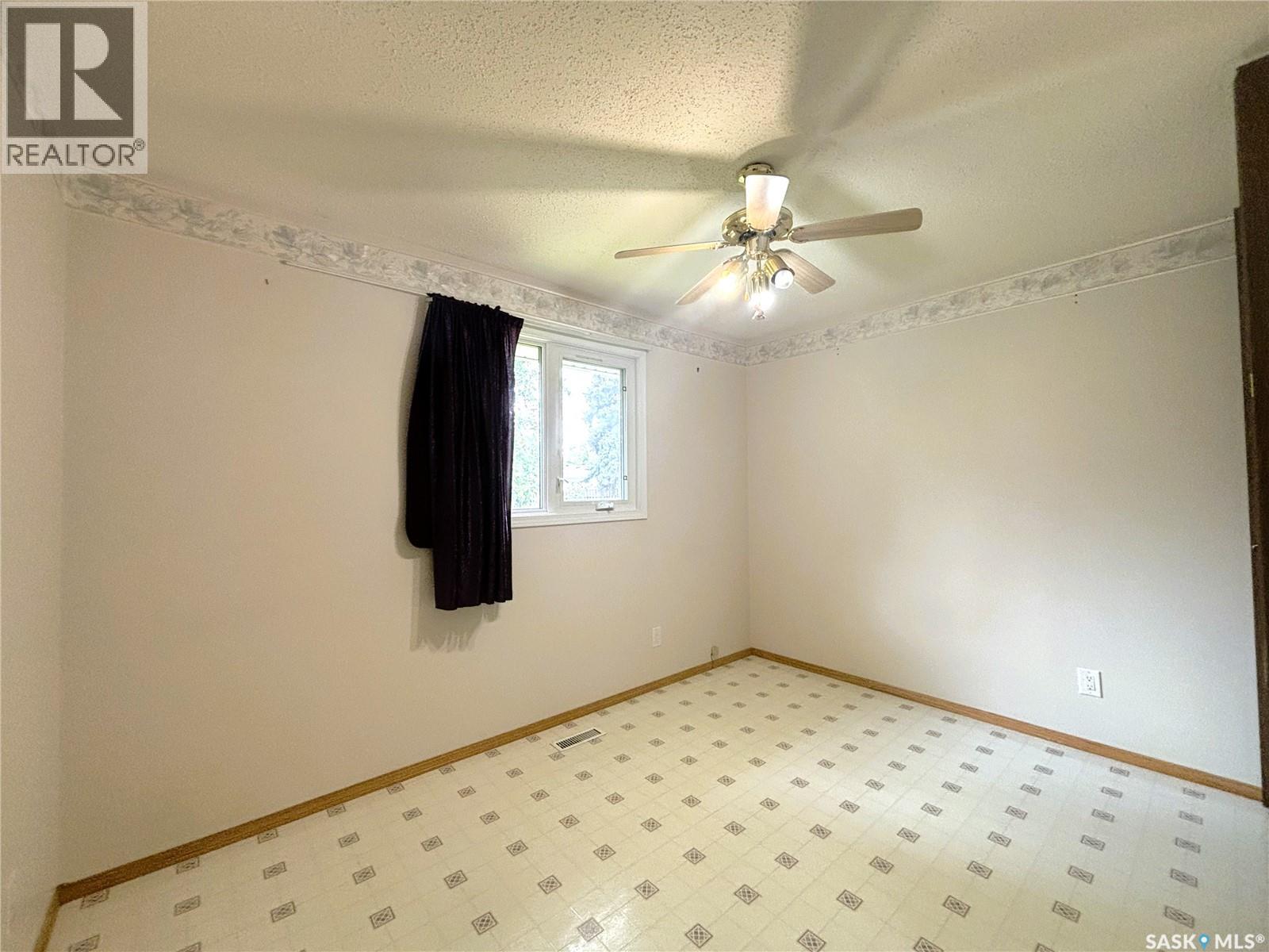 1619 Vickies Avenue, Saskatoon, Saskatchewan  S7N 2P2 - Photo 9 - SK046468