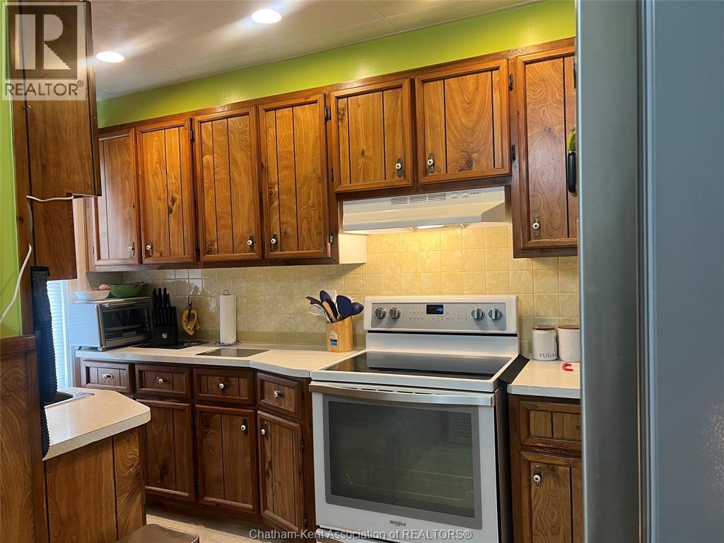 92 Baxter Street, Chatham, Ontario  N7M 4P7 - Photo 2 - 26020513