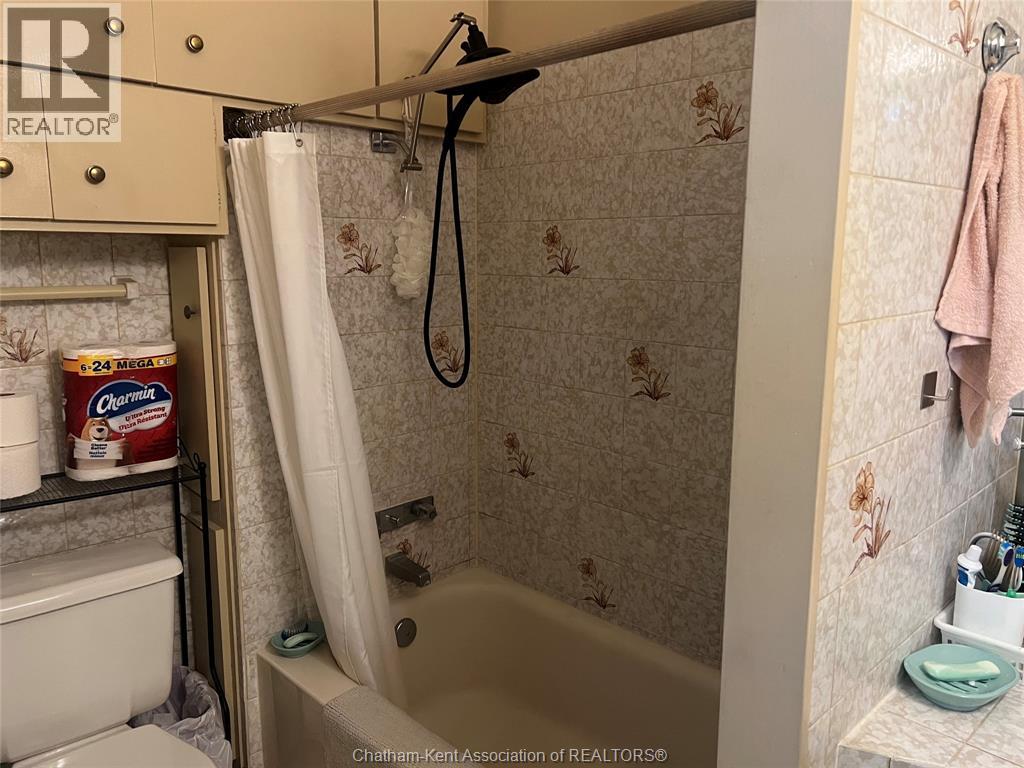 92 Baxter Street, Chatham, Ontario  N7M 4P7 - Photo 5 - 26020513