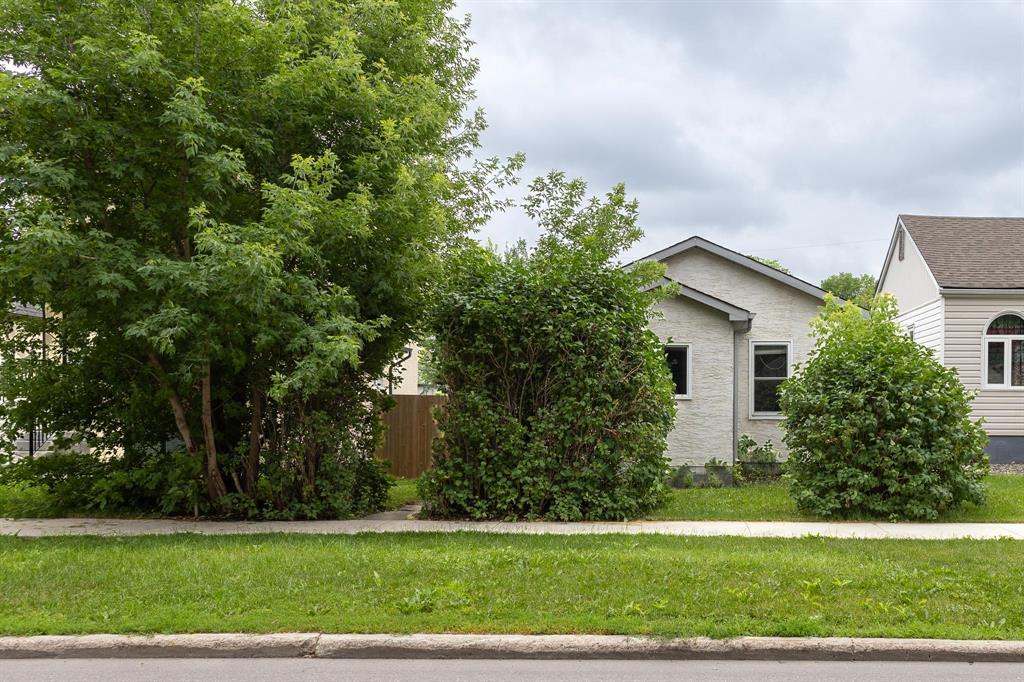 224 Hartford Avenue, Winnipeg, Manitoba  R2V 0L8 - Photo 1 - 202620952