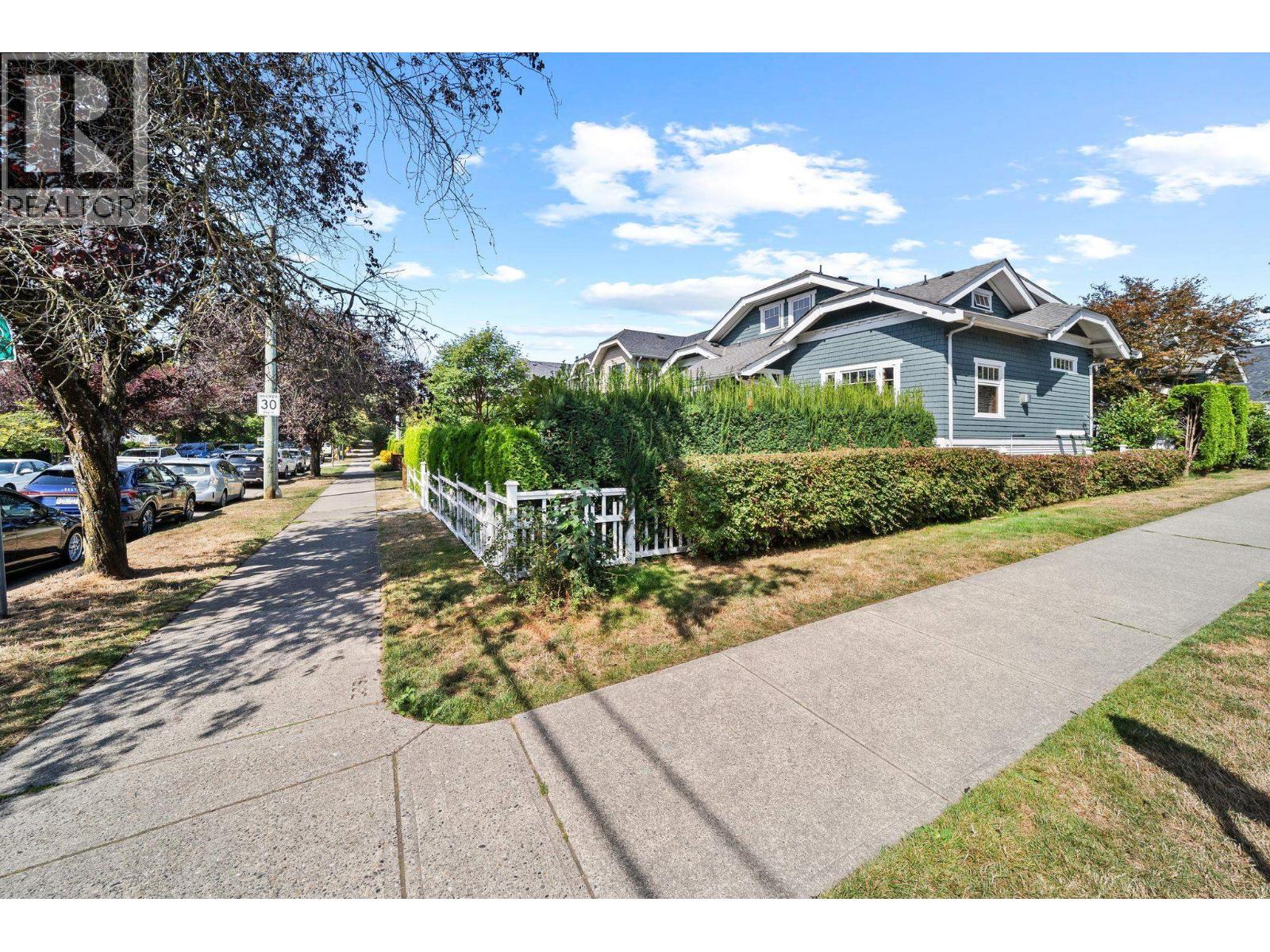 2 2505 W 8th Avenue, Vancouver, British Columbia  V6K 2B3 - Photo 27 - R3158327