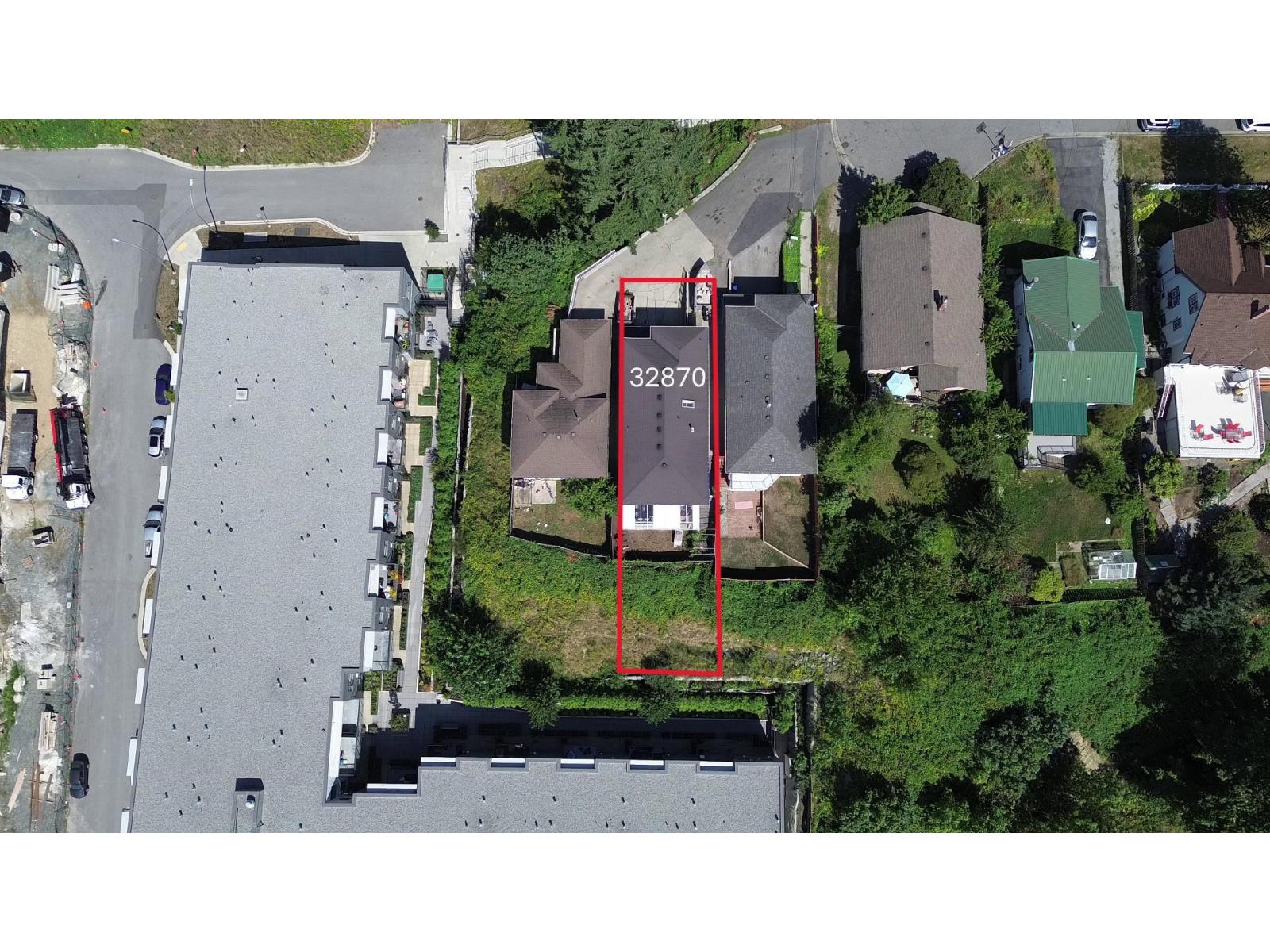32870 1 Avenue, Mission, British Columbia  V2V 1E7 - Photo 3 - R3118146