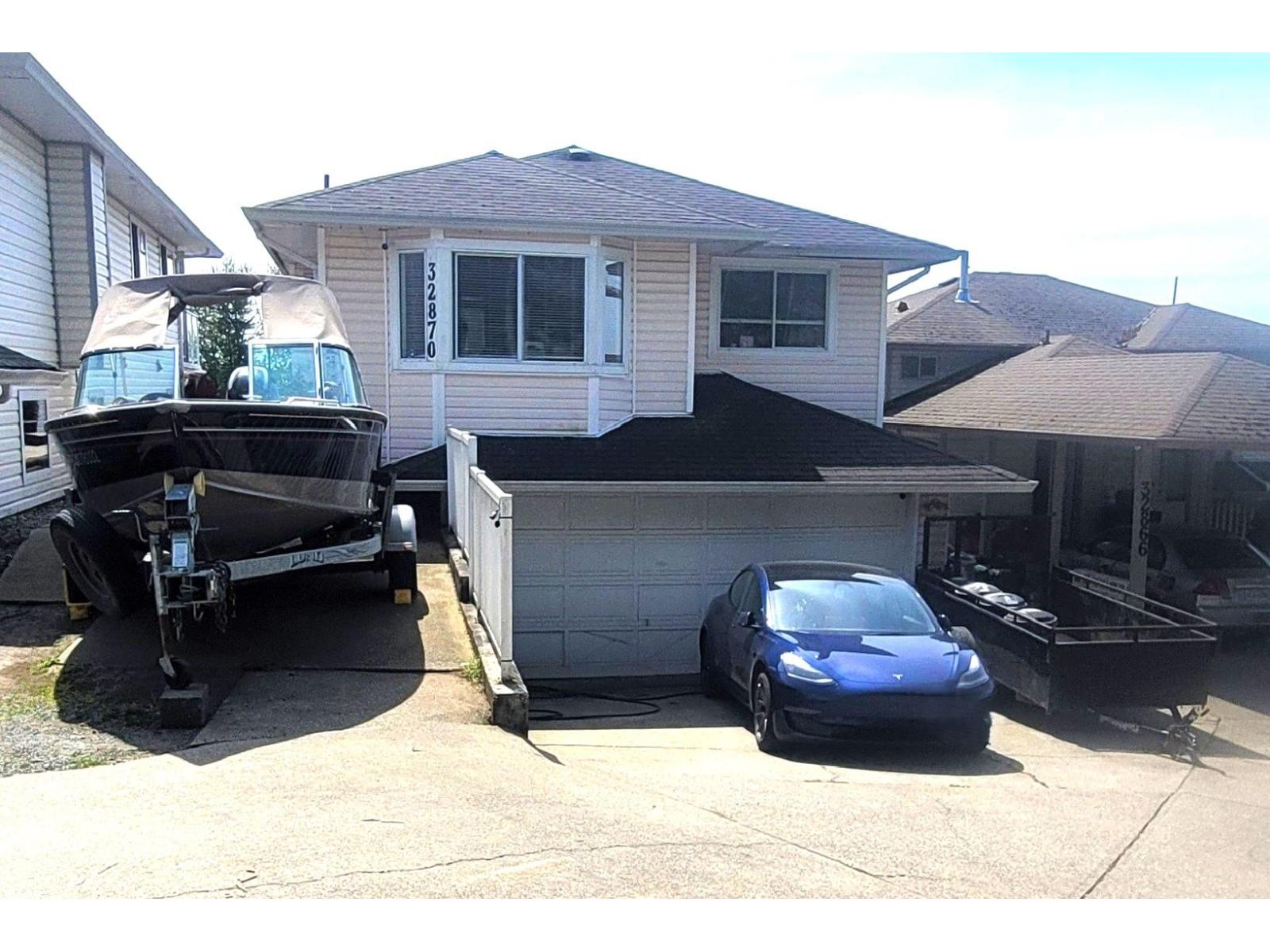 32870 1 Avenue, Mission, British Columbia  V2V 1E7 - Photo 1 - R3118146
