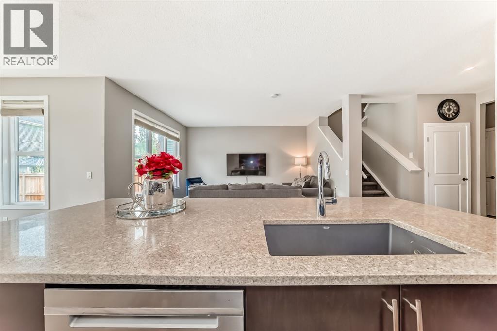 259 Kingfisher Crescent Se, Airdrie, Alberta  T4A 0X5 - Photo 6 - A2317679