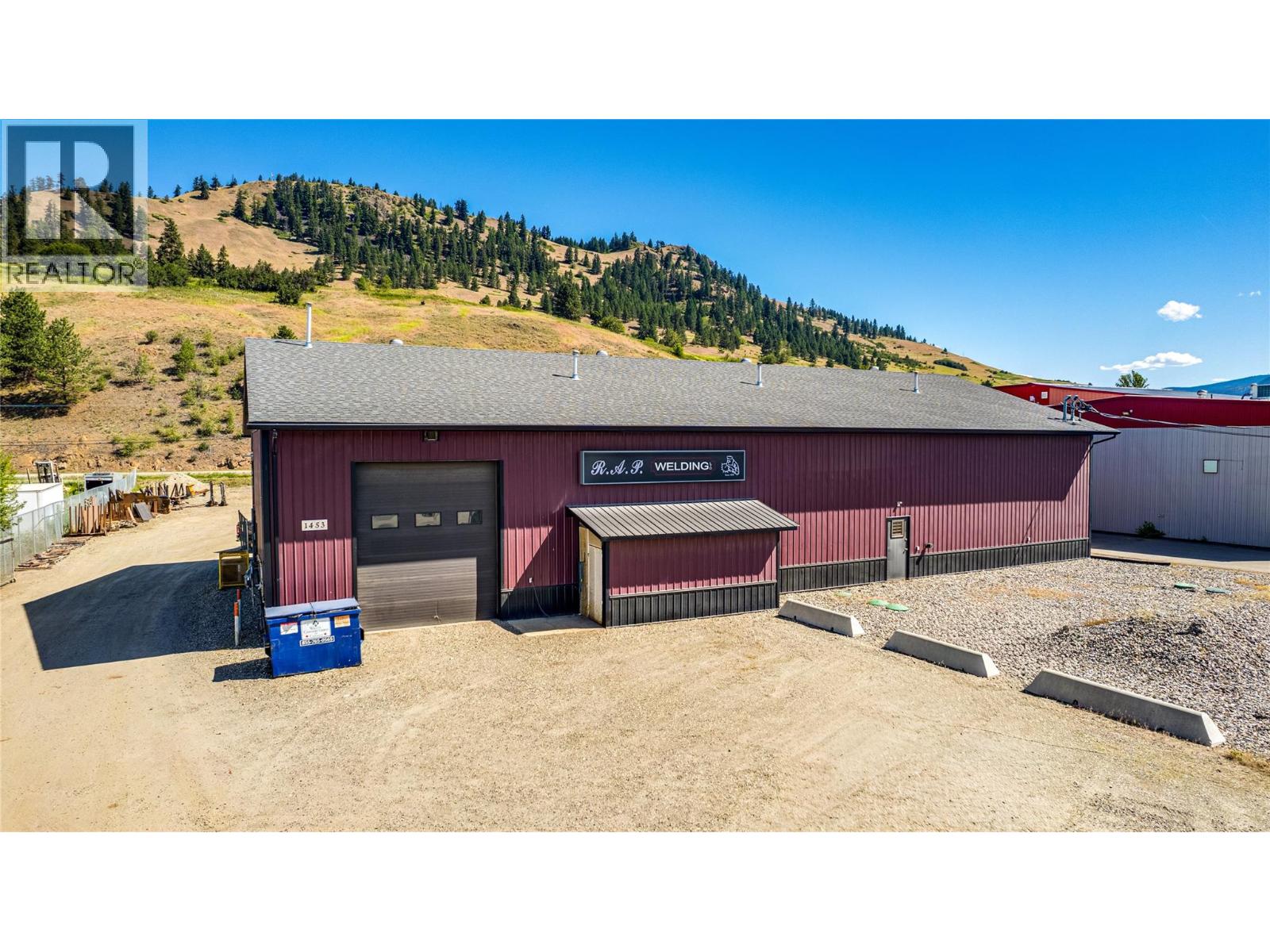 1453 Dyffryn Road, Lumby, British Columbia V0E 2G0 - Photo 2 - 10392515