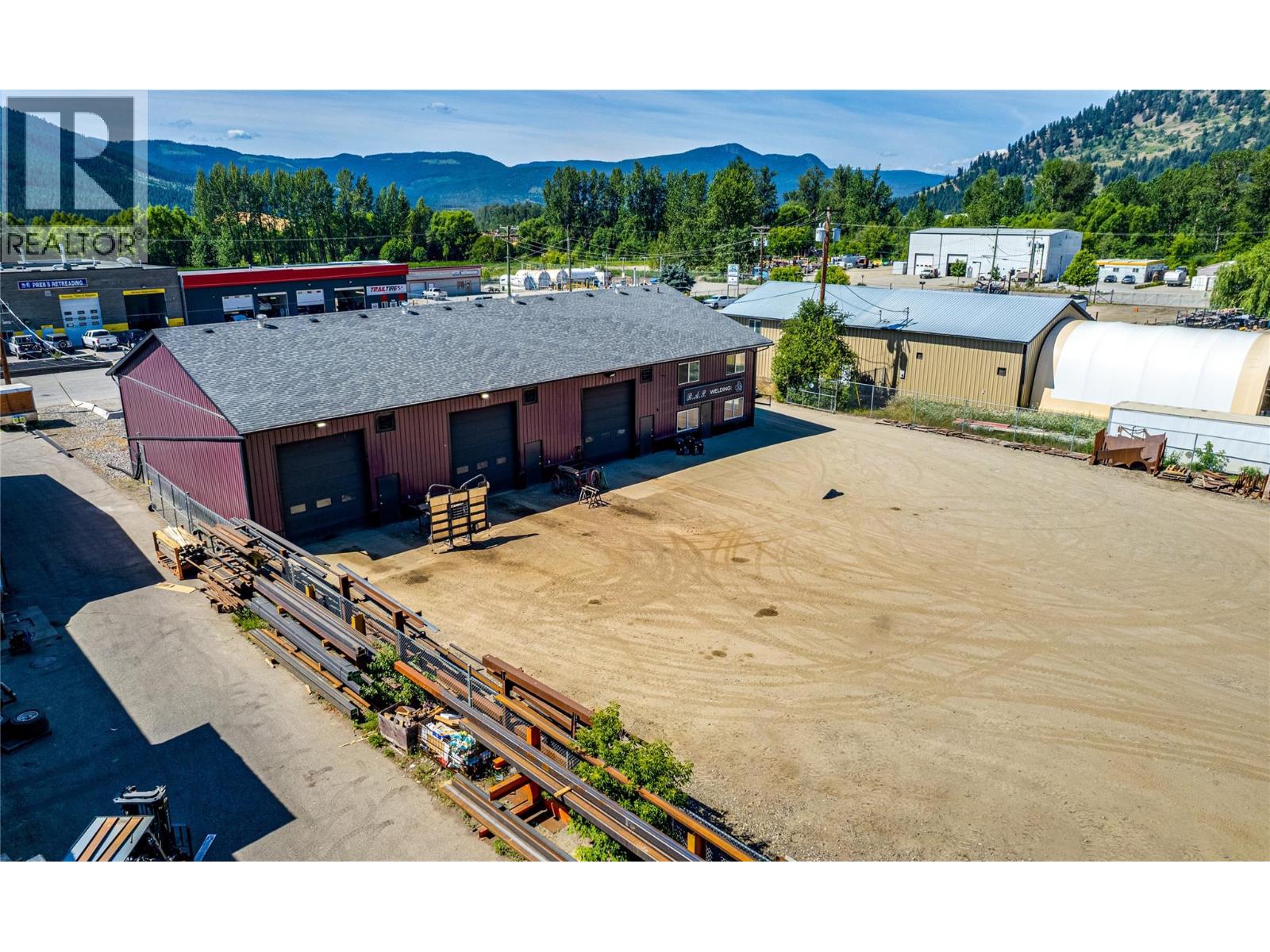 1453 Dyffryn Road, Lumby, British Columbia V0E 2G0 - Photo 58 - 10392515
