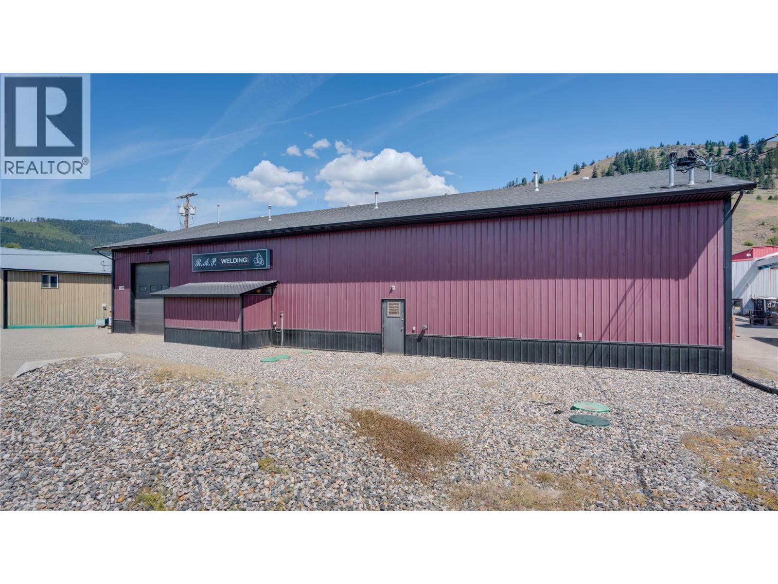 1453 Dyffryn Road, Lumby, British Columbia V0E 2G0 - Photo 43 - 10392515