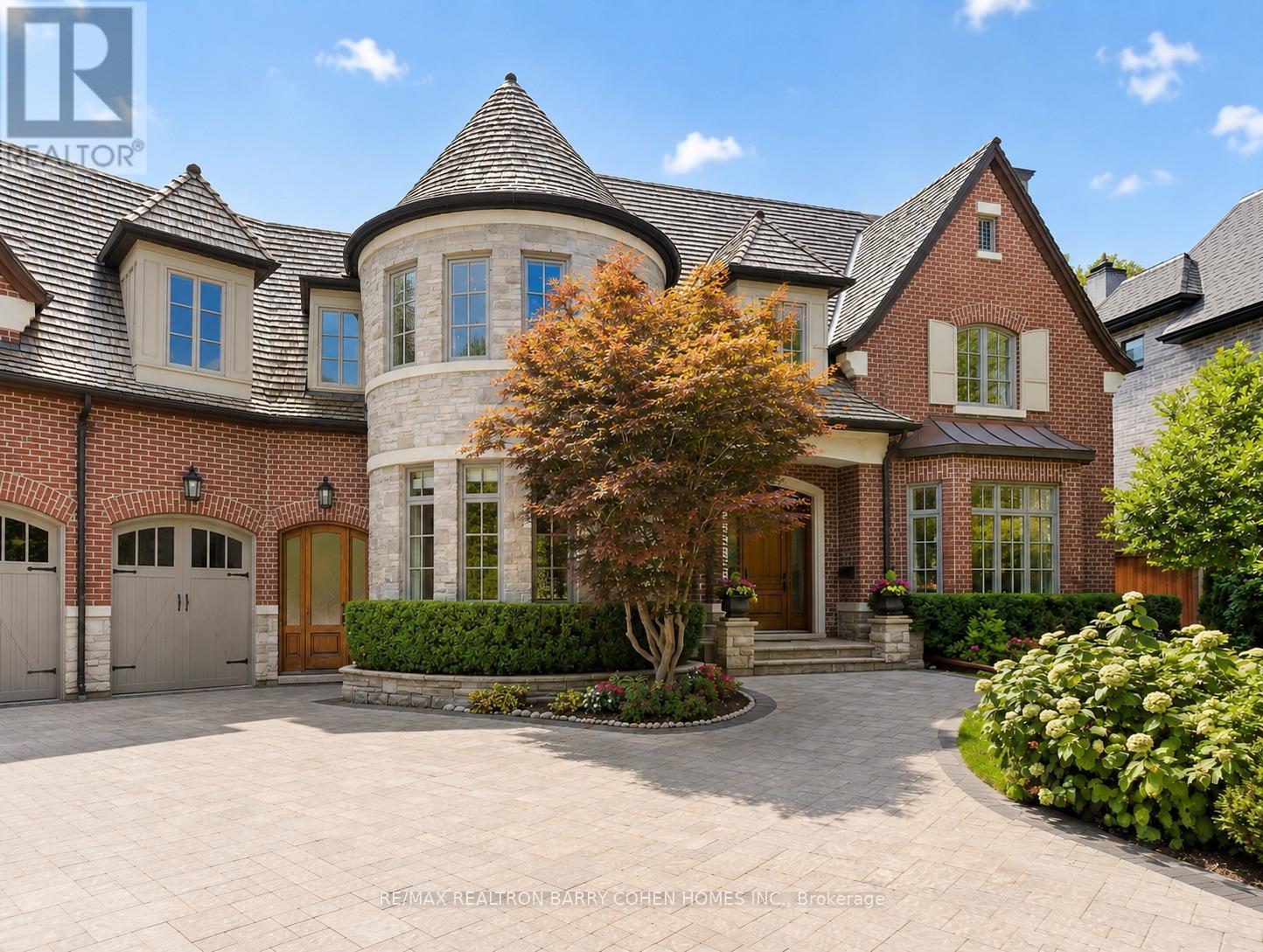 21 Don Ridge Drive, Toronto, Ontario  M2P 1H3 - Photo 2 - C13708342