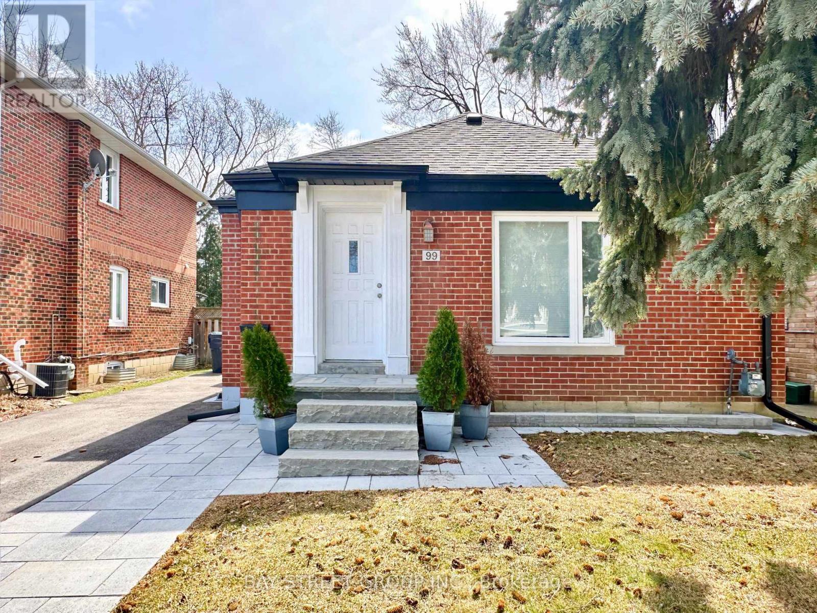 99 Park Home Avenue, Toronto, Ontario  M2N 1W7 - Photo 4 - C13708346