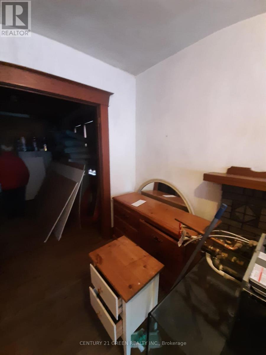 384 Coxwell Avenue, Toronto, Ontario  M4L 3B7 - Photo 2 - E13708344