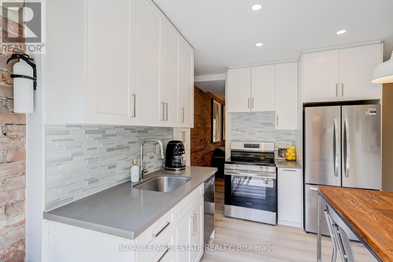 43 Fairford Avenue, Toronto, Ontario  M4L 2J9 - Photo 12 - E13708374