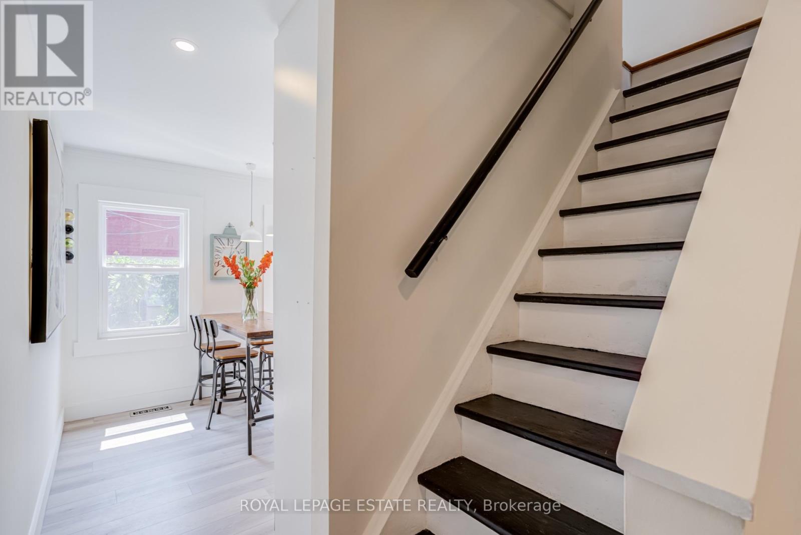 43 Fairford Avenue, Toronto, Ontario  M4L 2J9 - Photo 14 - E13708374