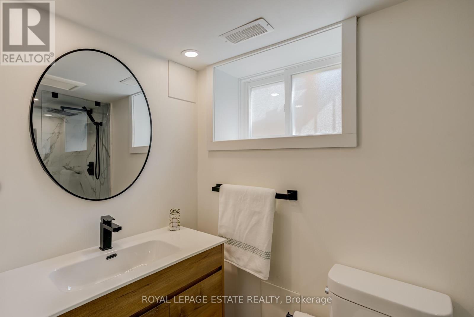 43 Fairford Avenue, Toronto, Ontario  M4L 2J9 - Photo 30 - E13708374
