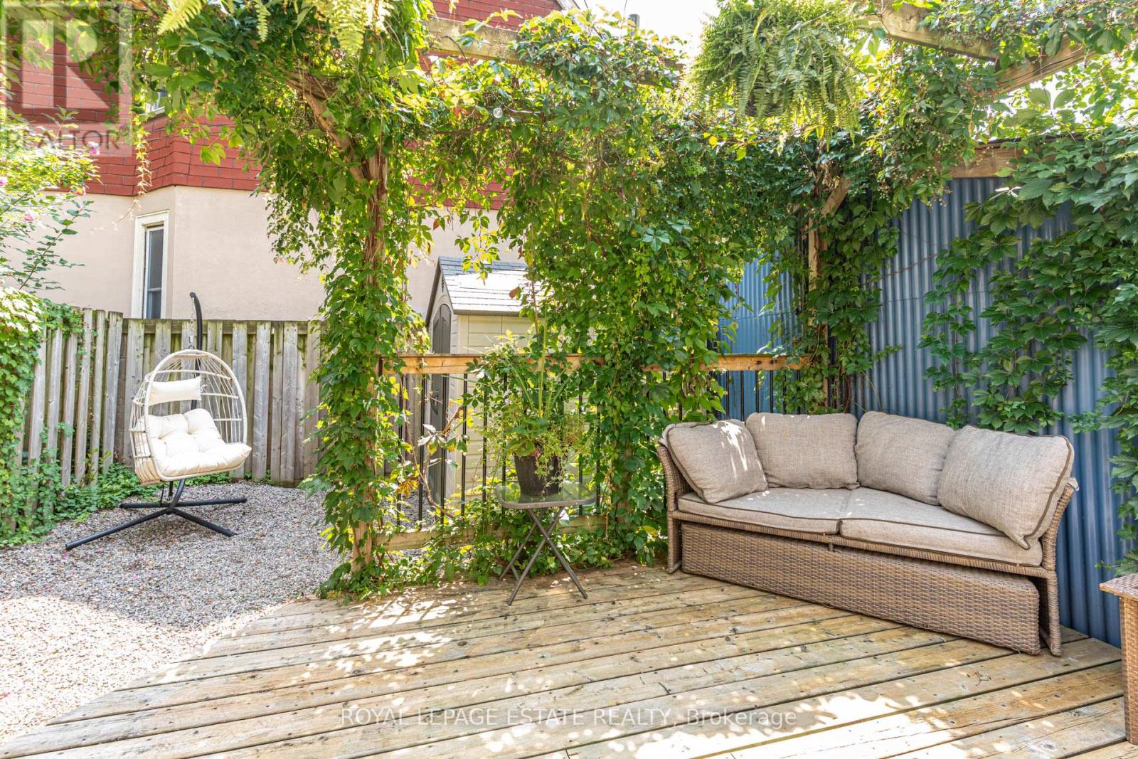 43 Fairford Avenue, Toronto, Ontario  M4L 2J9 - Photo 40 - E13708374