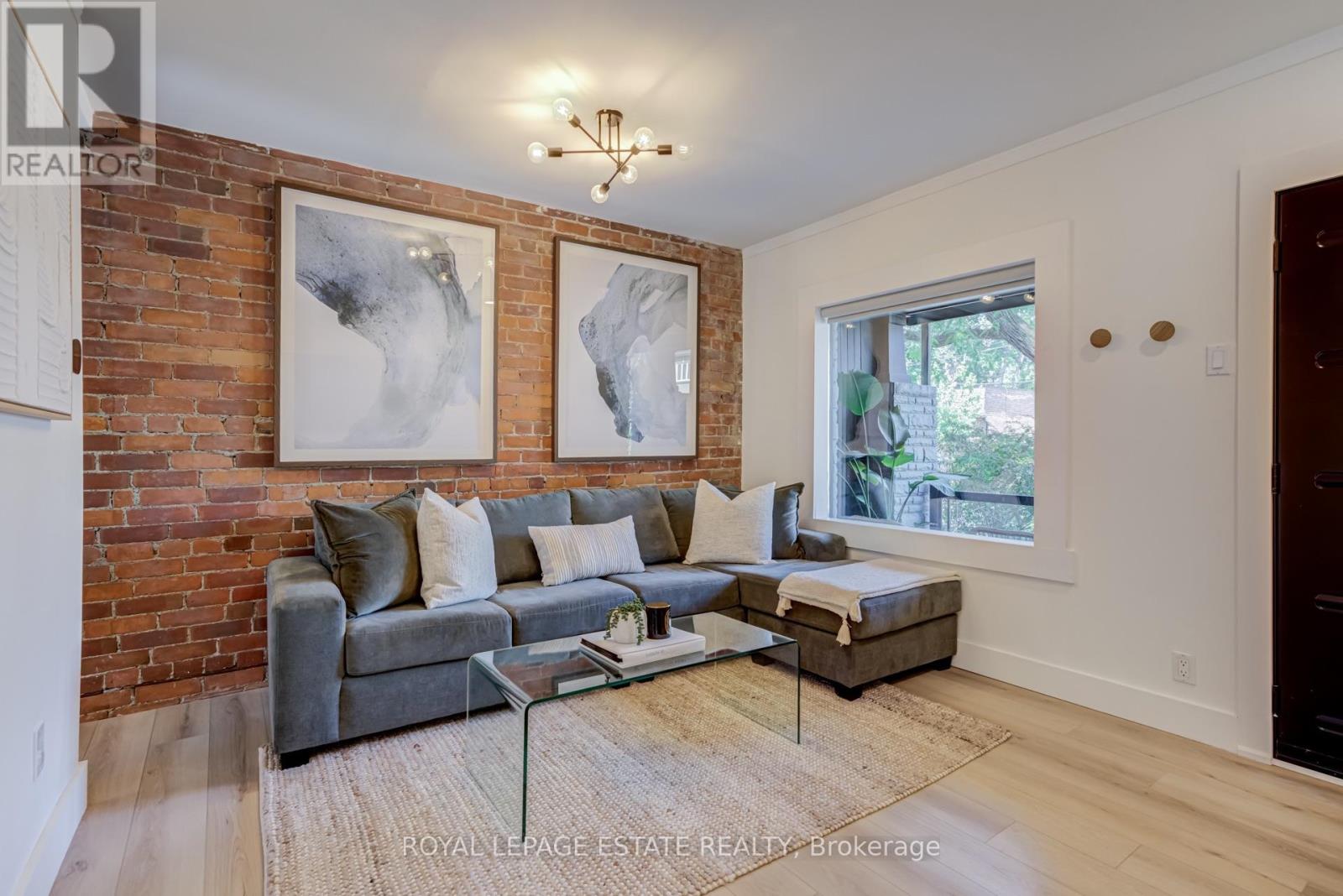 43 Fairford Avenue, Toronto, Ontario  M4L 2J9 - Photo 6 - E13708374