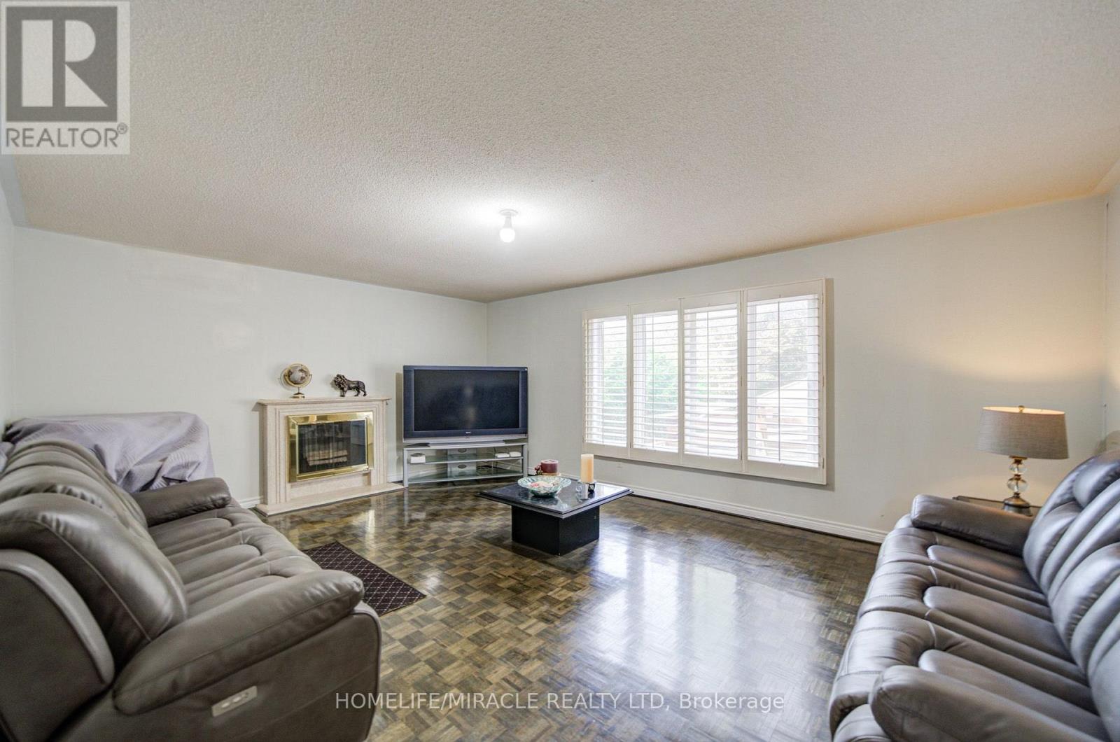 756 Kingsmere Avenue, Newmarket, Ontario  L3X 1K6 - Photo 13 - N13708404