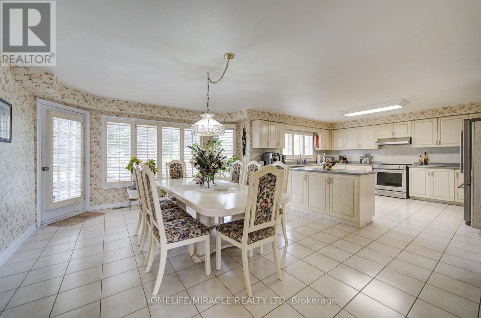 756 Kingsmere Avenue, Newmarket, Ontario  L3X 1K6 - Photo 15 - N13708404