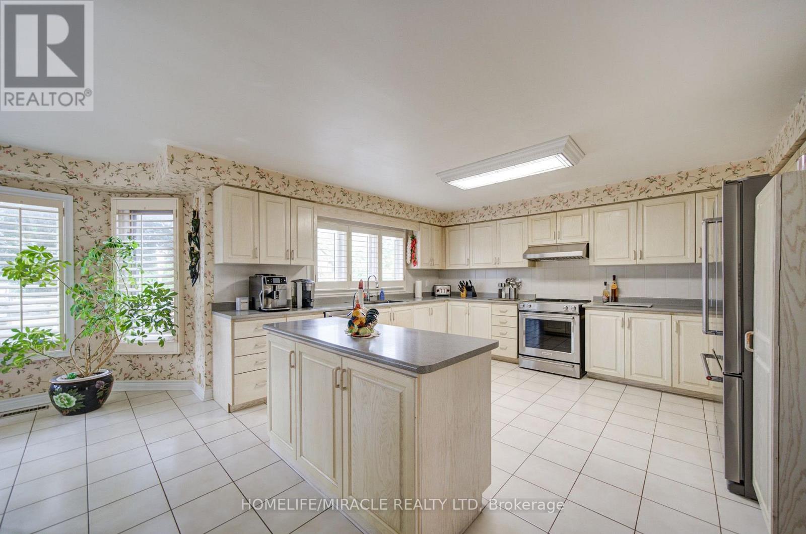 756 Kingsmere Avenue, Newmarket, Ontario  L3X 1K6 - Photo 20 - N13708404