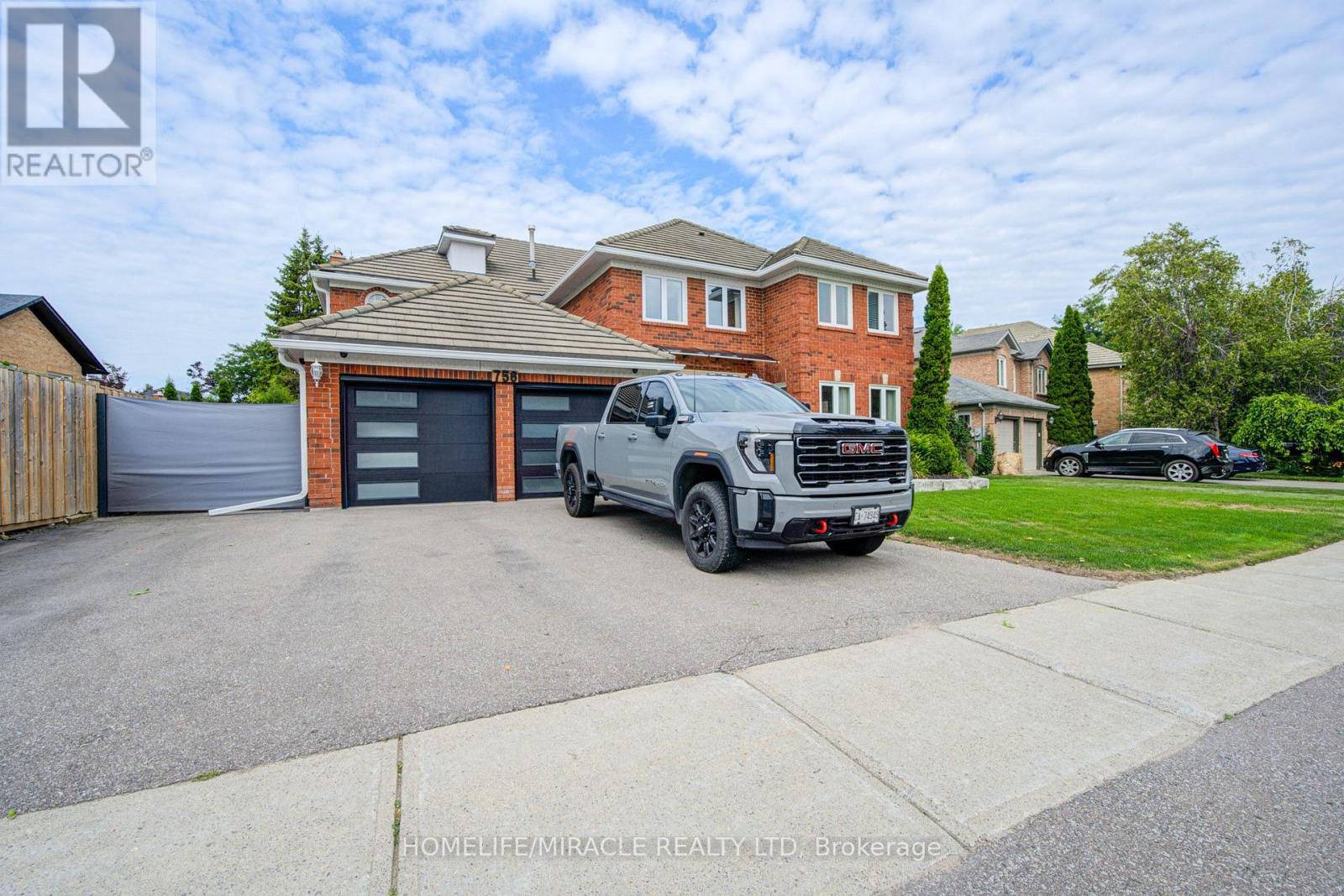 756 Kingsmere Avenue, Newmarket, Ontario  L3X 1K6 - Photo 3 - N13708404
